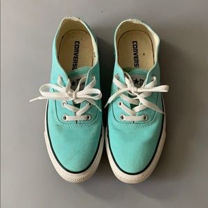 Women’s converse